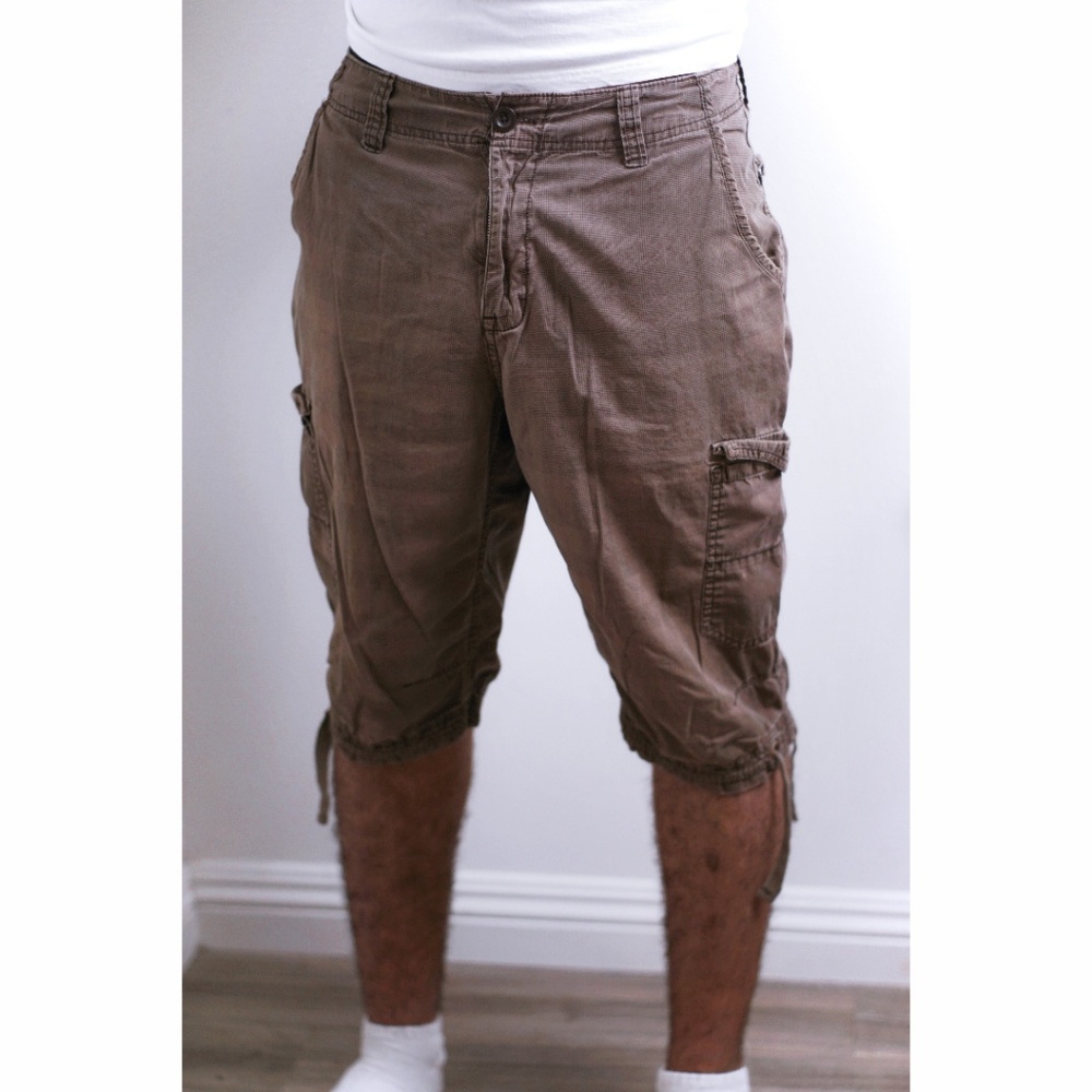 LOW PRICE! Three-Quarter Cargo Shorts (3/4)